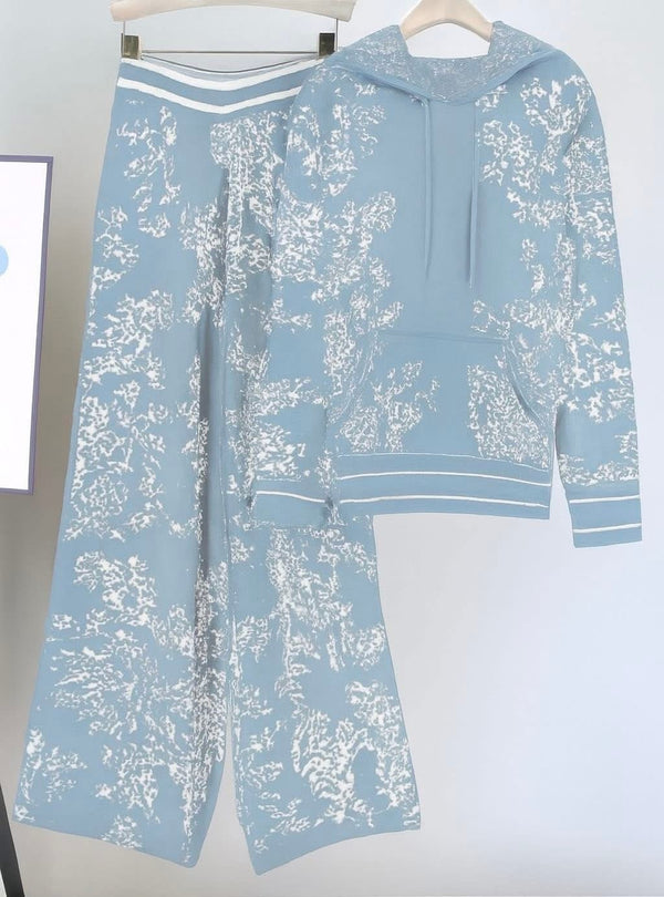 Two-Piece Casual Set – Printed Hoodie & Wide-Leg Pants
